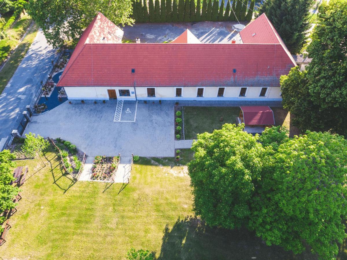Tolnay Kuria Es Vendeghaz Hotel Nagygorbo Exterior photo